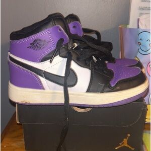 Kids shoes high top Nikes